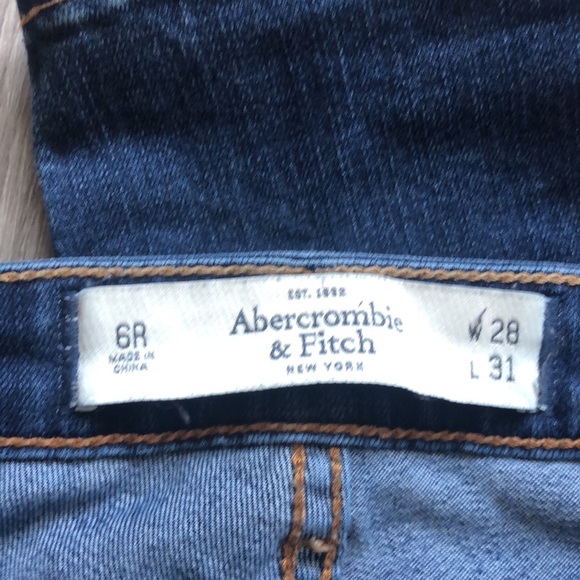 Abercrombie & Fitch Women’s Super Skinny Jeans - Picture 2 of 6